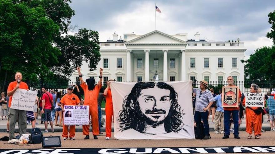 Protesta frente a la Casa Blanca por la situacin del preso yemen Tariq Ba Oda, retenido en Guantnamo desde 2002.