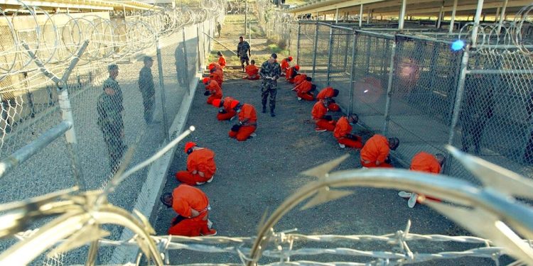 20 años después, la historia detrás de la foto de Guantánamo que no desaparece