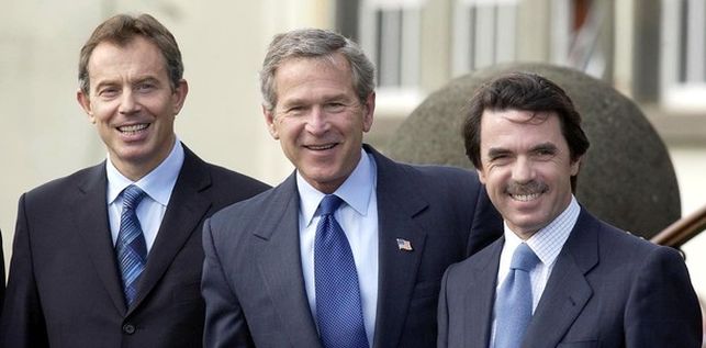 Blair, Bush y Aznar en la reunión de las Azores que desembocó en la invasión de Irak de 2003.