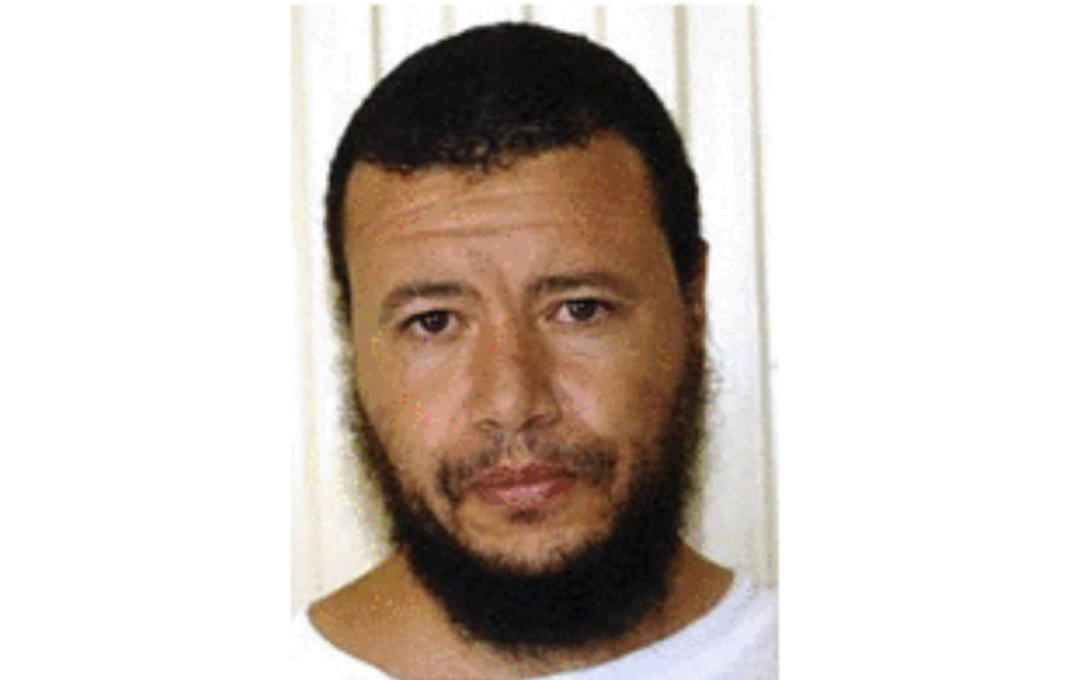 The New York Times | En una imagen no fechada proporcionada por el Pentgono, Younis Shokuri, detenido marroqu en la Baha de Guantnamo