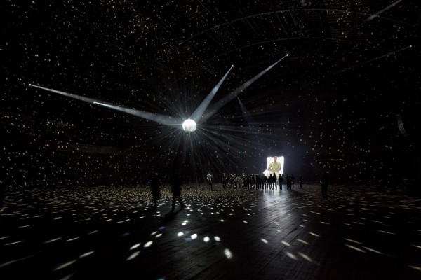 Habeas Corpus, de Laurie Anderson, en el Park Avenue Armory, Nueva York, 2-4 Oct., 2015. Foto: James Ewing. Va #Artsy