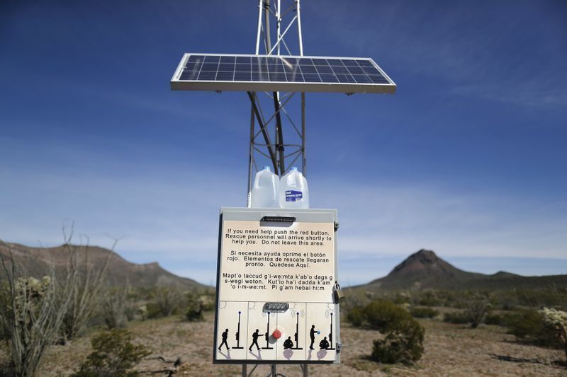 Una zona de rescate en el Refugio Nacional de Vida Silvestre Cabeza Prieta en Arizona. (Brian van der Brug / Los Angeles Times)