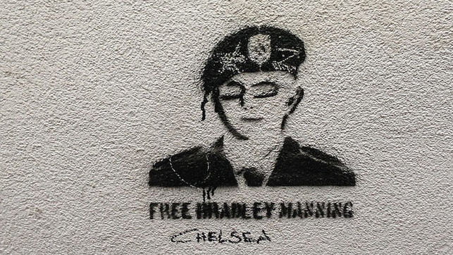 Un grafiti a favor de Chelsea Manning
